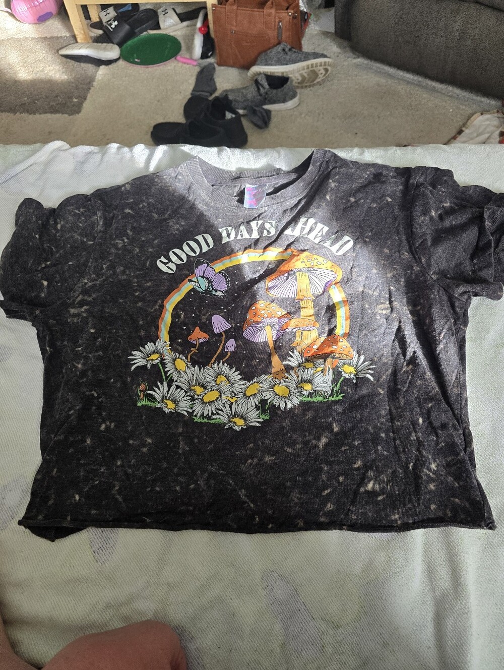 No Boundaries Good Days Ahead Size Medium 7-9 Mid-shirt